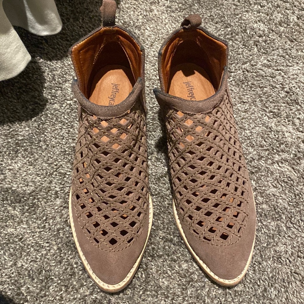 Jeffrey Campbell Booties!